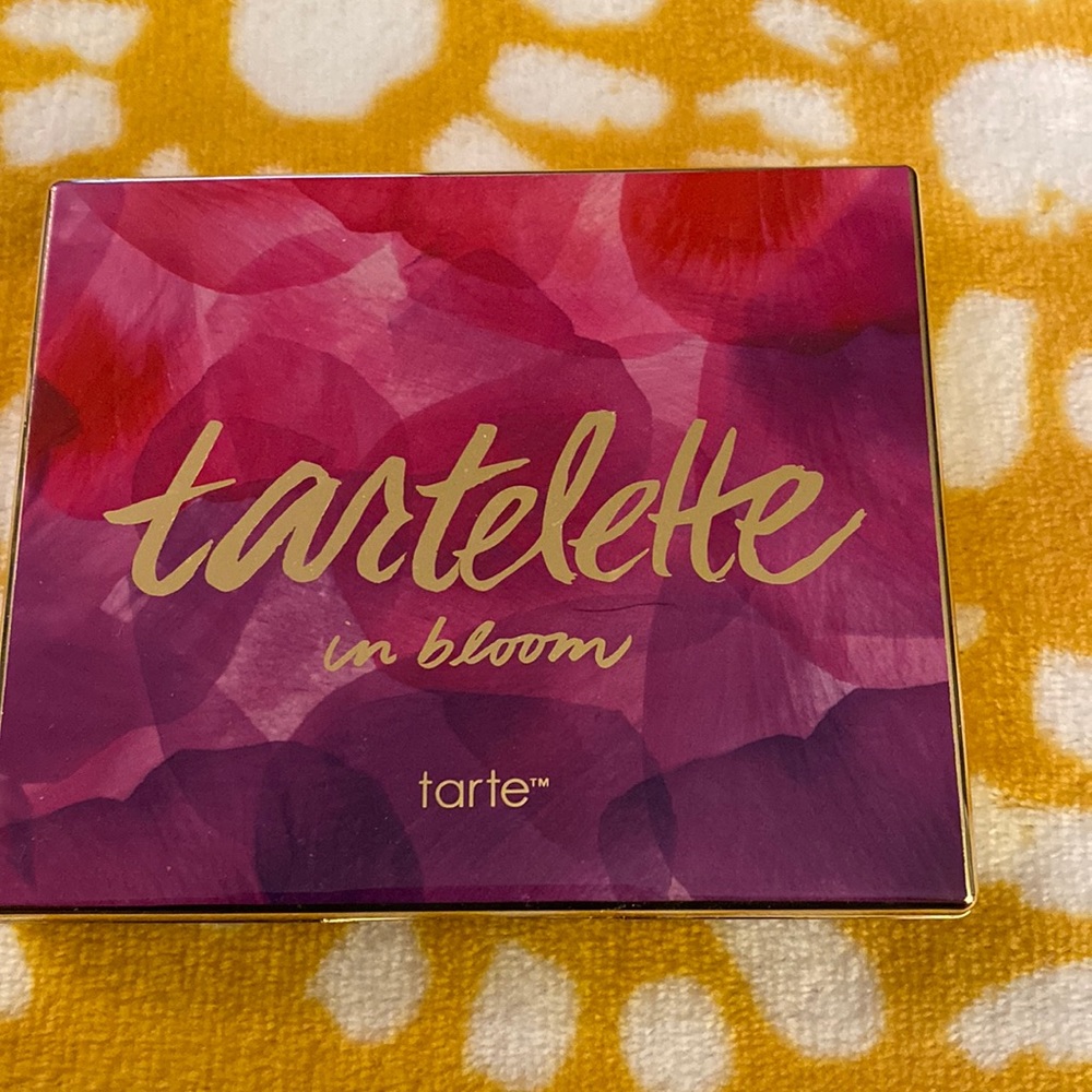 tartelette in bloom eyeshadow palette. Tarte brand. Beautiful palette. New